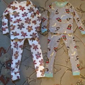 Gap Kids 100% cotton pajamas (2) with gingerbread men and Harry Potter size 4